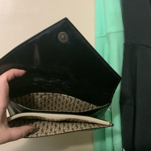 Yves St Laurent - Picture 3 of 3